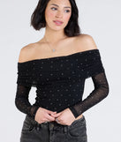From bold to effortless, the Chic Affection Off-The-Shoulder Polka Dot Top lets you define your vibe with black tops that speak your style.