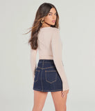 
Upgrade your style game for 2025 with the Cute Basic Boat Neck Long Sleeve Crop Top in pink, perfect for any fashion-forward wardrobe.
