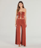 
Upgrade your style game for 2025 with the Wanderlust Mode Cutout Tube Top in rust, perfect for any fashion-forward wardrobe.