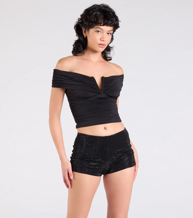 Stay on-trend this season with the Chic Alert Off-The-Shoulder Crop Top in black, a must-have for creating stylish and effortless spring outfits for women.