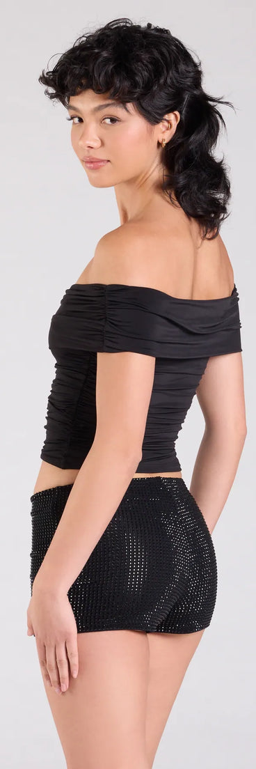 From bold to effortless, the Chic Alert Off-The-Shoulder Crop Top lets you define your vibe with black tops that speak your style.