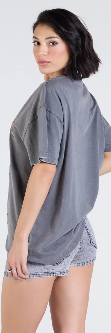 Complete your look with the Wild And Free Oversized Graphic Tee, a trendy black top that’s ready to pair with anything in your fall rotation.