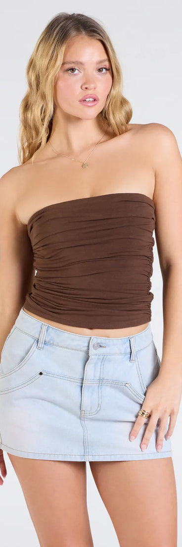 Complete your look with the Cutest Vibe Ruched Knit Tube Top, a trendy brown top that’s ready to pair with anything in your fall rotation.