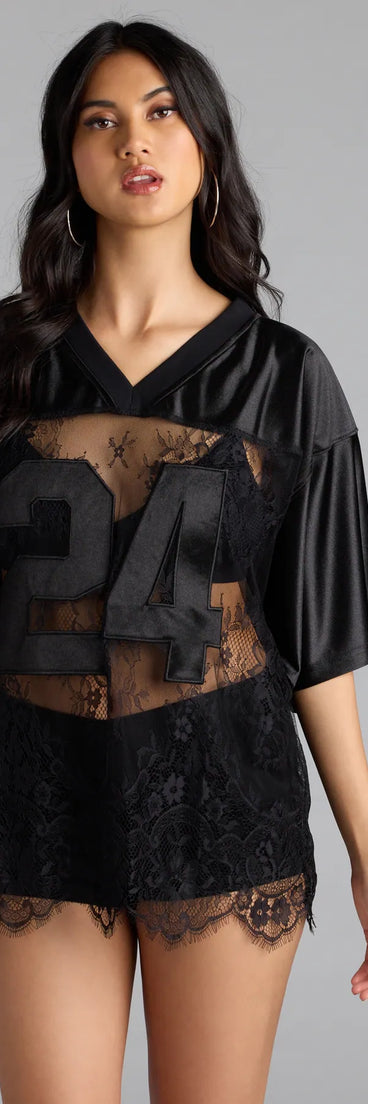 Add a seasonal refresh to your look with the Sporty Chic Lace V-Neck 24 Graphic Jersey Top, a trendy top in black made for easy styling for any vibe.