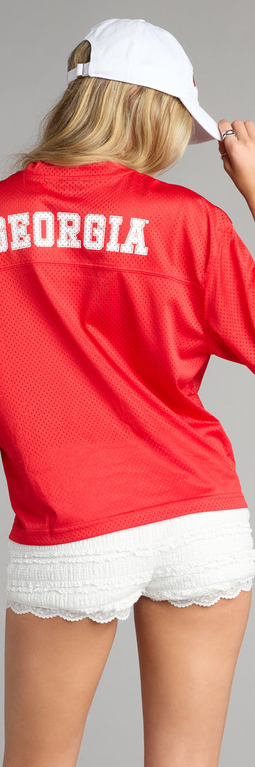 Complete your look with the Game Face On Georgia® Cropped Jersey Top, a trendy top that’s ready to pair with anything in your fall rotation.