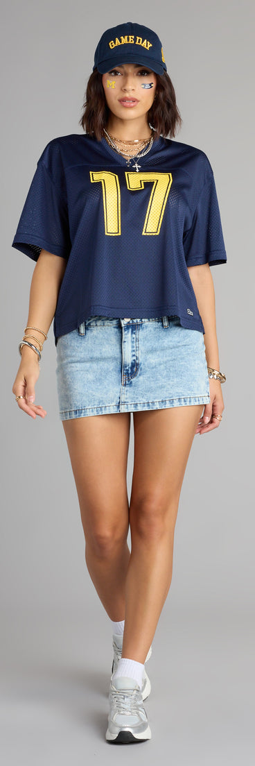 Complete your look with the Game Day Crush University of Michigan™ Jersey Top, a trendy top that’s ready to pair with anything in your fall rotation.