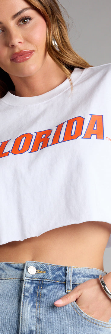 Complete your look with the Game On Glow Florida™ Cropped Tee, a trendy top that’s ready to pair with anything in your fall rotation.