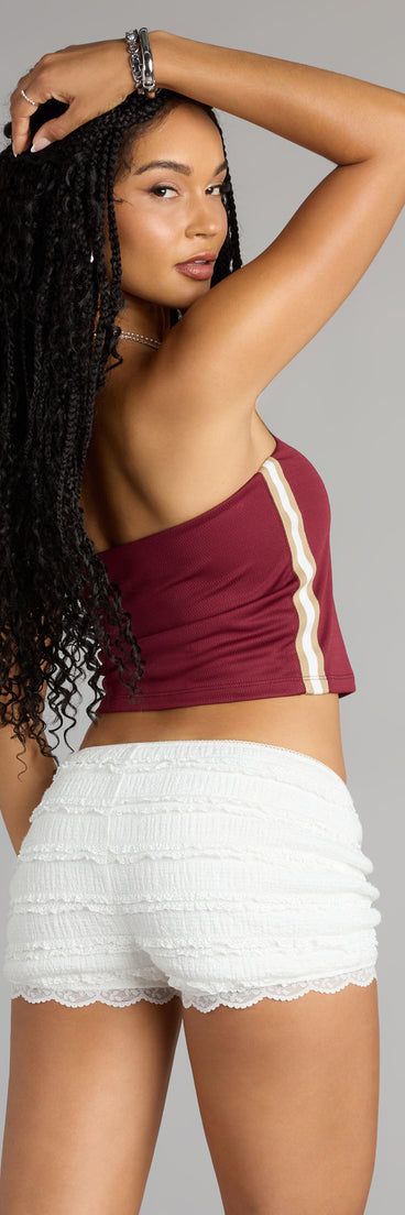 Complete your look with the Score To Style Florida State® Jersey Tube Top, a trendy top that’s ready to pair with anything in your fall rotation.