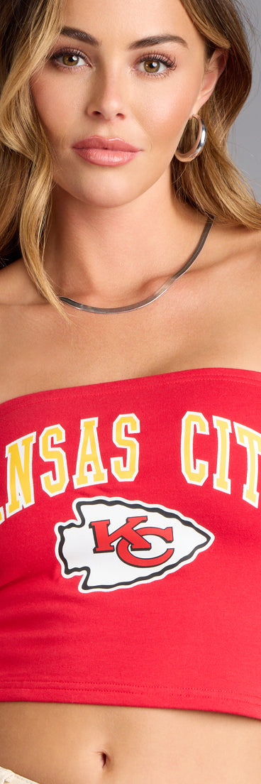 Trendy women’s tops, like the Ultra Game NFL Kansas City Chiefs Tube Top, bring effortless style for fall layering, lounging, or going out.
