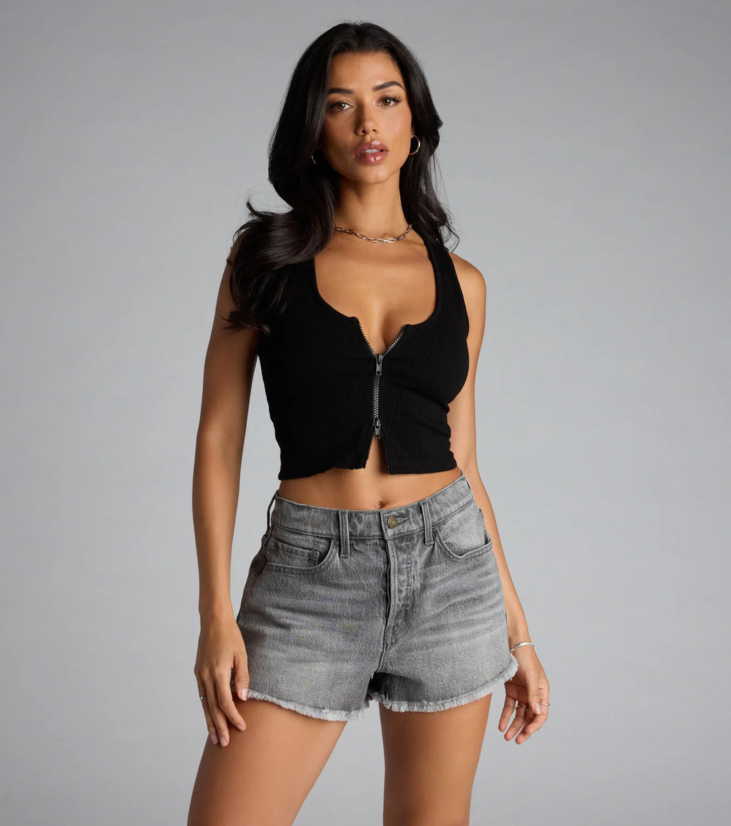 Serving Sporty Zip-Up Crop Tank Top & Windsor