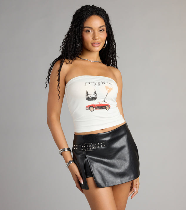 Complete your look with the Party Girl Era Tube Top, a trendy top that’s ready to pair with anything in your fall rotation.
