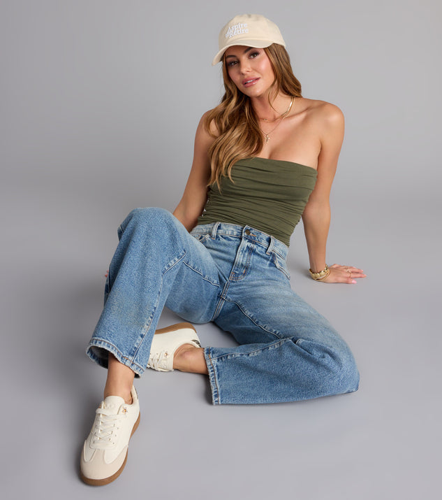 Complete your look with the Cutest Vibe Ruched Knit Tube Top, a trendy top that’s ready to pair with anything in your fall rotation.