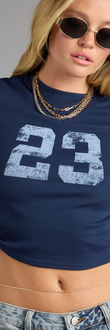 Complete your look with the Feeling 23 Crop Graphic Tee, a trendy top that’s ready to pair with anything in your fall rotation.