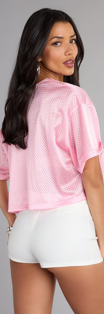 Complete your look with the 90s Lace Trim Mesh Graphic Tee, a trendy top that’s ready to pair with anything in your fall rotation.