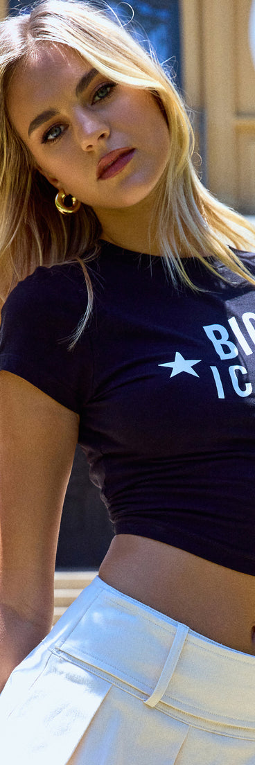 Trendy women’s tops, like the Big Icon Sorority Graphic Tee, bring effortless style for fall layering, lounging, or going out.