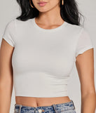 
Upgrade your style game for 2025 with the Casual Must-Have Crew Neck Crop Top in ivory, perfect for any fashion-forward wardrobe.