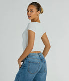 
Upgrade your style game for 2025 with the So Good Basic Scoop Neck Crop Tee in ivory, perfect for any fashion-forward wardrobe.
