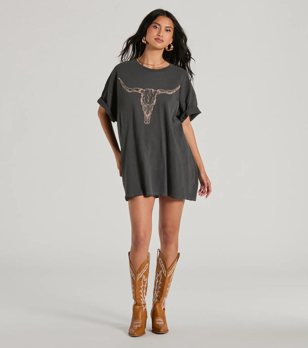 The Giddy Up Cowgirl Longhorn Oversized Graphic Tee in black with a modern design and trendy look is part of the latest women's tops collection to elevate your 2025 wardrobe.
