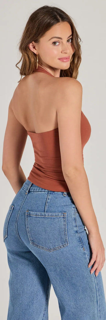 Upgrade your style game for 2025 with the Trendy Find Knit Halter Top in rust, perfect for any fashion-forward wardrobe.
