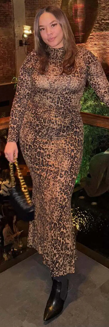 Bold Aura Leopard Print Knit Crop Top