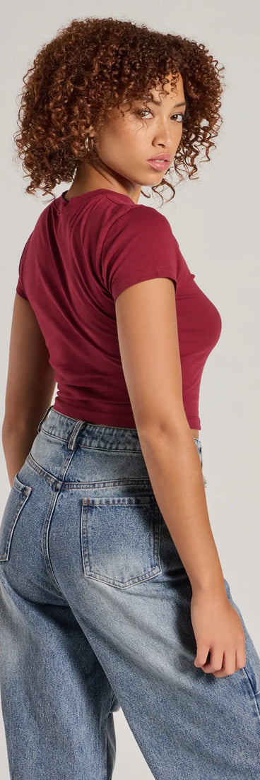 With its midriff cut and trend-forward fit, the Short n' Sweet Cropped Graphic Tee is a burgundy crop top made to pair with skirts, denim, or whatever vibe you're feeling this season.