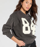 From bold to effortless, the Comfy Trend 84' Graphic Sweatshirt lets you define your vibe with charcoal tops that speak your style.