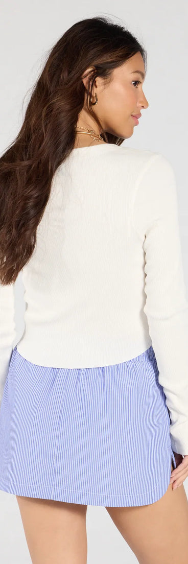 From bold to effortless, the Cute Guarantee Long Sleeve Henley Crop Top lets you define your vibe with off-white tops that speak your style.