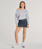 Upgrade your style game for 2025 with the Forever A Fave Long Sleeve Bubble Hem Crop Sweatshirt in heather, perfect for any fashion-forward wardrobe.