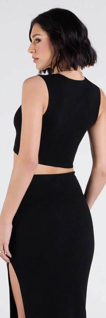 From bold to effortless, the Elevated Era Ribbed Knit Cropped Tank Top lets you define your vibe with black tops that speak your style.