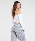 From bold to effortless, the Simply Elevated Off-The-Shoulder Smooth Knit Top lets you define your vibe with white tops that speak your style.