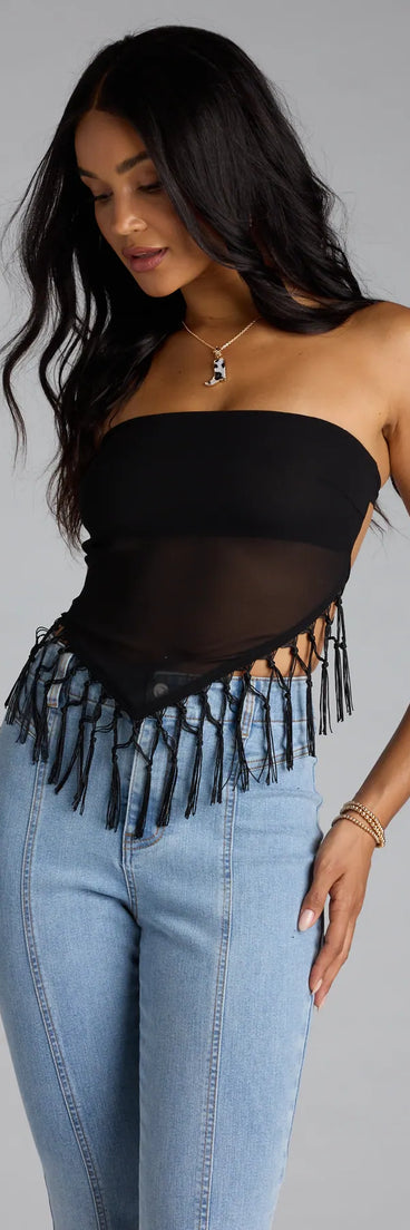 For college campus looks, game day outfits, or a bold going-out vibe, the Love To Dance Strappy Back Fringe Tube Crop Top is an on-trend black crop top that easily styles with your favorite denim.