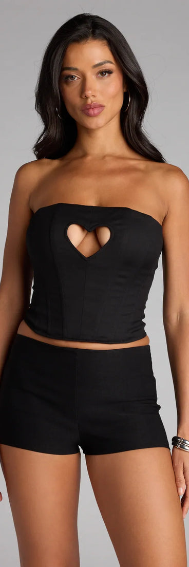 Complete your look with the Heartbreaker Status Lace-Up Corset Top, a trendy black top that’s ready to pair with anything in your fall rotation.