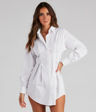 Step into winter chic with the Effortlessly Chic Button Front Tunic, a white mini dress featuring an above-the-knee cut ideal for cocktail parties, festive gatherings, or clubwear.