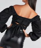 Get ready for any event with the Ethereal Dream Faux Pearl Crop Top in black, an essential start to creating a versatile outfit for women for parties, cocktail hours, or Valentine's Day events.