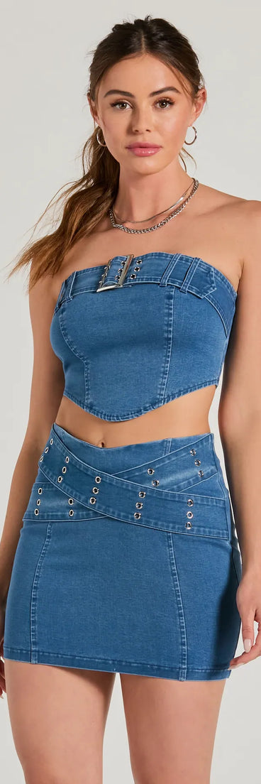 The Daily Vibe Strapless Belted Denim Crop Top in denim blue brings edge and energy to your vibe, ready to elevate any festival look or concert outfit.