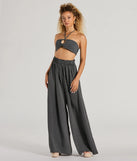 
Upgrade your style game for 2025 with the All Set Up Geometric Bandea Halter Crop Top in black, perfect for any fashion-forward wardrobe.