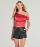 From bold to effortless, the Sleek Vibes Satin Off-The-Shoulder Top lets you define your vibe with red tops that speak your style.