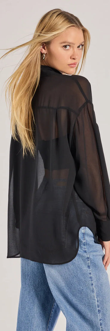 Add a sleek touch to your outfit with this black long sleeve top—the Sheer Ambition Long Sleeve Collared Blouse makes effortless transitions from desk to dinner.