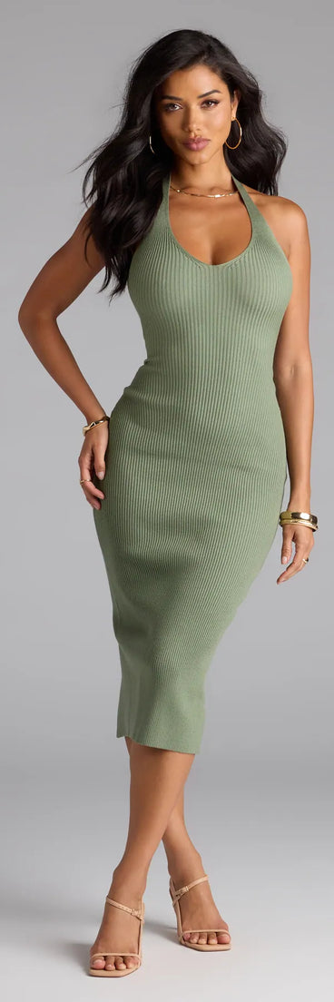 The Curve Avenue Halter V-Neck Bodycon Midi Dress is your new go-to olive green dress—effortless, versatile, and made to update your fall style in seconds.