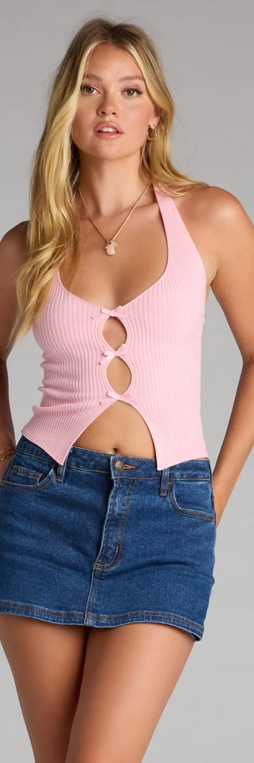 Trendy women’s tops in pink, like the Sweet And Spicy Bow Cutout Halter Top, bring effortless style for fall layering, lounging, or going out.