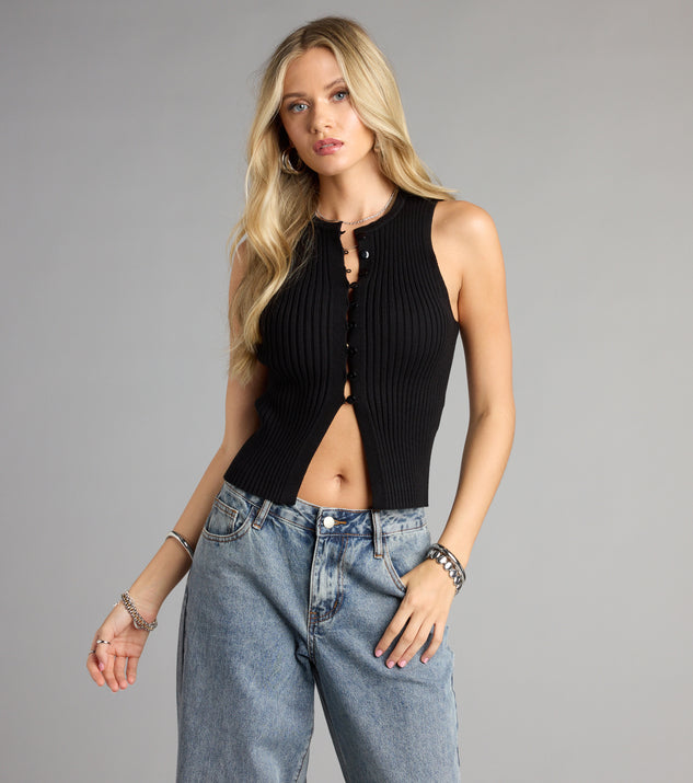 Complete your look with the Buttoned Up Babe Rib Knit Top, a trendy top that’s ready to pair with anything in your fall rotation.
