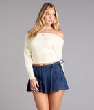 Trendy women’s tops in 0, like the Sunday Edit Off-The-Shoulder Sweater, bring effortless style for fall layering, lounging, or going out.