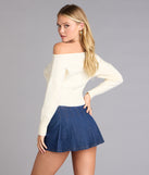 Trendy women’s tops in 0, like the Sunday Edit Off-The-Shoulder Sweater, bring effortless style for fall layering, lounging, or going out.