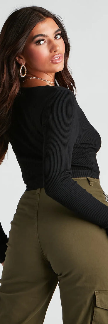 Chic Basic Button-Detail Crop Top