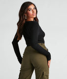 Chic Basic Button-Detail Crop Top
