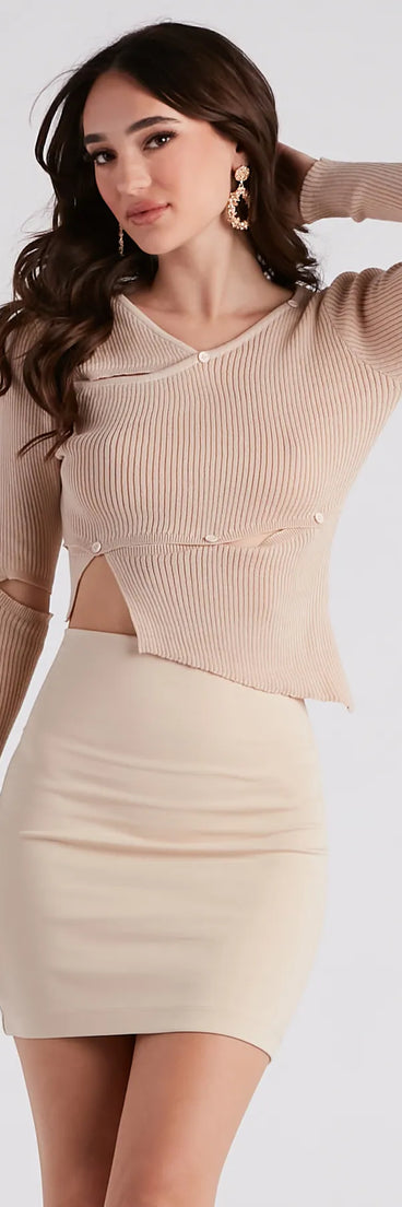 She's A Trendsetter Destructed Detail Crop Top