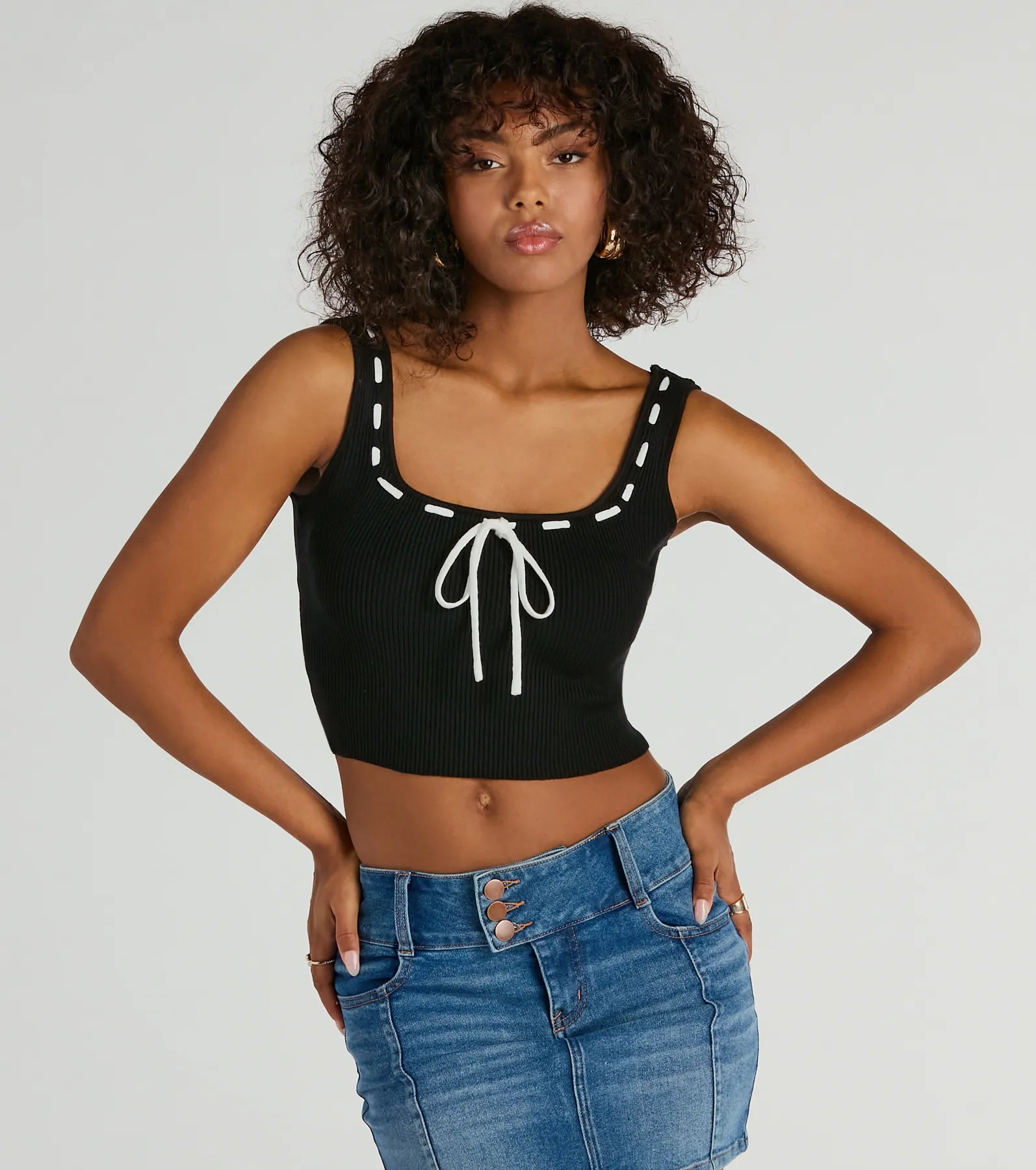 Ameri（アメリ）の「MANY RIBBON SHORT KNIT TOP（ニット