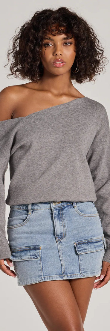 The Casual Charm Asymmetrical Pullover Sweater in heather gray with a modern design and trendy look is part of the latest women's tops collection to elevate your 2025 wardrobe.