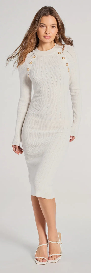 
Upgrade your style game for 2025 with the Cute As A Button Mock Neck Knit Midi Dress in ivory, perfect for any fashion-forward wardrobe.