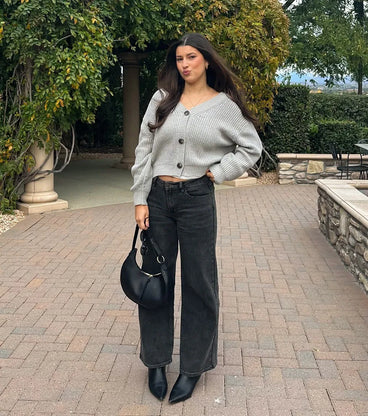 
Upgrade your style game for 2025 with the Perfectly Cozy Chunky Knit Cardigan in gray, perfect for any fashion-forward wardrobe.